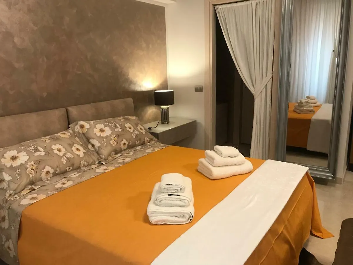 Gasthuis Via Roma 12 Verona Hotel